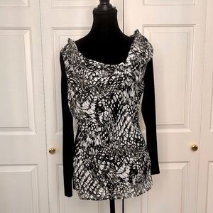 Black & White Swirl Design Long Sleeve Shirt & Cowl Neckline Size S/M by Robin